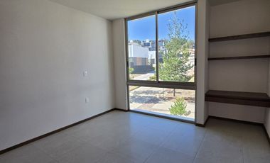 🧡 FRACC. EL OLIVAR, ALTOZANO. CASA EN ESQUINA! ✍️$4'990,000.-