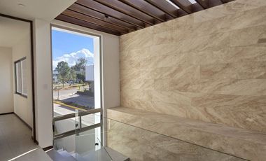 🧡 FRACC. EL OLIVAR, ALTOZANO. CASA EN ESQUINA! ✍️$4'990,000.-