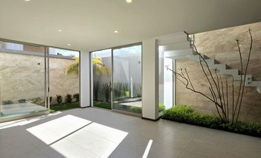 🧡 FRACC. EL OLIVAR, ALTOZANO. CASA EN ESQUINA! ✍️$4'990,000.-