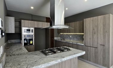 🧡 FRACC. EL OLIVAR, ALTOZANO. CASA EN ESQUINA! ✍️$4'990,000.-