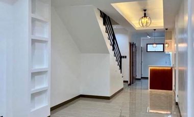 RFO Unfurnished Three-Storey Townhouse FOR LEASE / RENT at Bangkal Makati