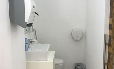 Consultorio amueblado y equipado en renta en Azuna Medical Center en Cancún