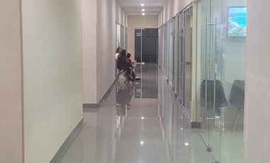 Consultorio amueblado y equipado en renta en Azuna Medical Center en Cancún