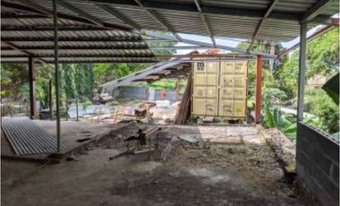 SE VENDE TERRENO DE 1000 METROS CON GALPÓN  CERCADO EN PEDREGAL