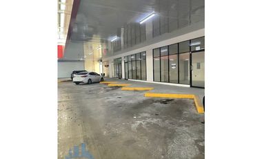 SE ALQUILAN LOCALES COMERCIALES EN LA 24 DE DICIEMBRE