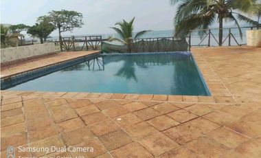 SE VENDE VILLA DE LUJO CON 4 REC.FRENTE AL MAR EN MARIA CHIQUITA(MQT4)
