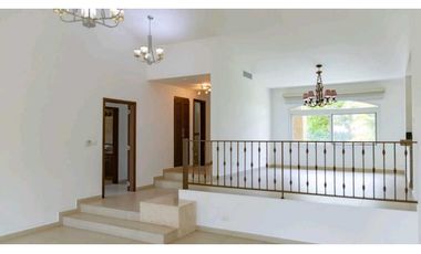 SE VENDE VILLA DE 3 REC.CON VISTA A LA NATURALEZA EN TUCAN, COCOLI(NZ)