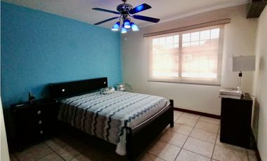 Se Vende Casa en  Con Piscina en Villa Lucre