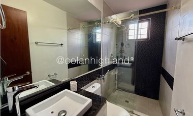 Se Vende Casa en  Con Piscina en Villa Lucre