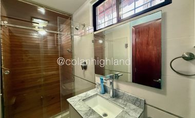 Se Vende Casa en  Con Piscina en Villa Lucre