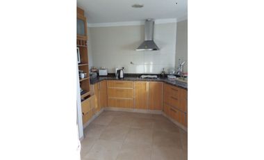 Local con vivienda y deptos