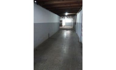 Local con vivienda y deptos