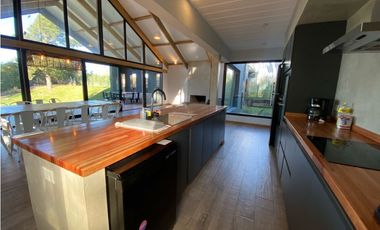 CASA EN VENTA COSTA ESMERALDA CALIFORNIANA NÓRDICA MODERNA S3 Lote 408