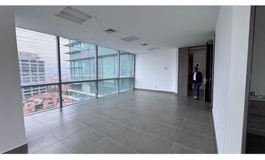 Oficina para arriendo sector milla de oro