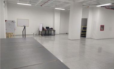 LOCAL COMERCIAL ALQUILADO EN 15 MILLONES +IVA