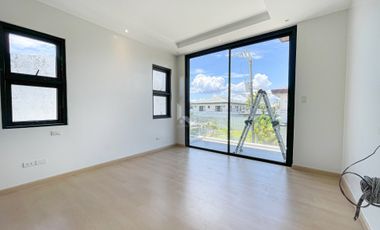 Pre-selling House and Lot For Sale in BF Homes, Parañaque City