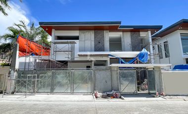 Notable Pre-selling House and Lot For Sale in BF Homes, Paranaque City