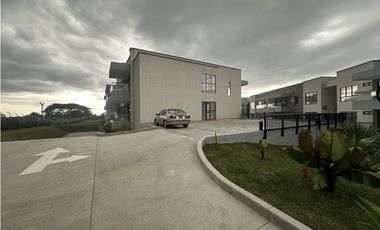 Se Arrienda Apartasuite Nueva Condominio Campestre El Caimo 9281946