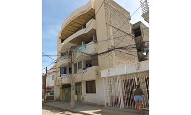 Edificio cerca de las playas con terraza y patio – Rodadero G-38