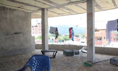 Edificio cerca de las playas con terraza y patio – Rodadero G-38