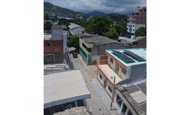 Edificio cerca de las playas con terraza y patio – Rodadero G-38