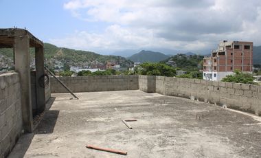 Edificio cerca de las playas con terraza y patio – Rodadero G-38