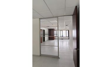 SE ARRIENDA LOCAL EN SANTA MARTA