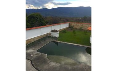 CASA CAMPESTRE EN CHINAUTA EN VENTA - CUNDINAMARCA