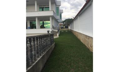CASA CAMPESTRE EN CHINAUTA EN VENTA - CUNDINAMARCA