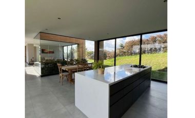 Casa Amoblada en Arriendo en El Alto de Palmas