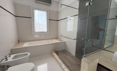Casa en  Alquiler en Los Alisos Nordelta
