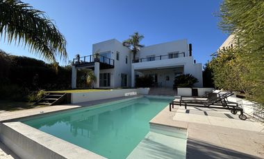 Casa en  Alquiler en Los Alisos Nordelta