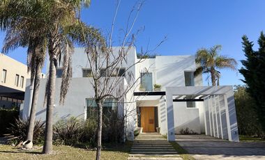 Casa en  Alquiler en Los Alisos Nordelta