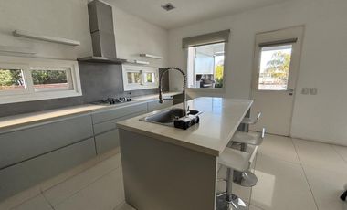 Casa en  Alquiler en Los Alisos Nordelta
