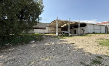 Terreno con Bodega y oficinas en renta con ubicación estratégica en Atizapán