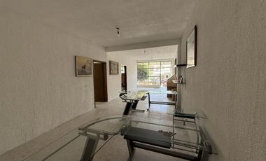 Terreno con Bodega y oficinas en renta con ubicación estratégica en Atizapán