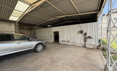 Terreno con Bodega y oficinas en renta con ubicación estratégica en Atizapán