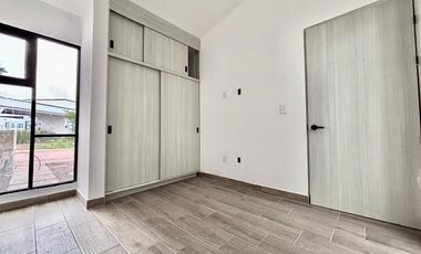CASA EN VENTA DE 1 NIVEL Y 3 RECAMARAS EN CD. MADERAS MARQUES, QRO.