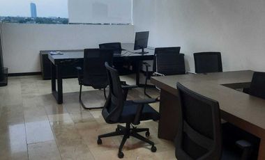 Oficina en renta/ venta lista para usar al norte de Merida