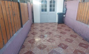 ARRIENDO AMPLIA CASA EN CONDOMINIO