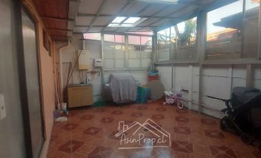 ARRIENDO AMPLIA CASA EN CONDOMINIO