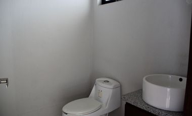 BONITA CASA EN RENTA DENTRO DE COTO