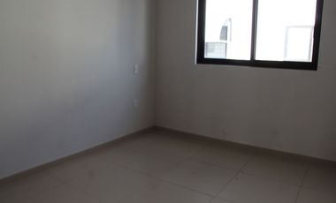 BONITA CASA EN RENTA DENTRO DE COTO