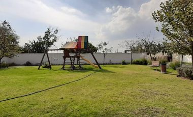 BONITA CASA EN RENTA DENTRO DE COTO