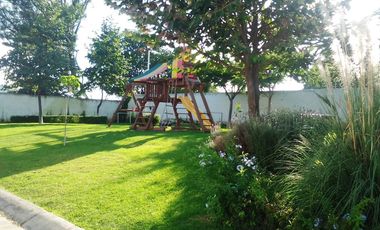 BONITA CASA EN RENTA DENTRO DE COTO