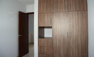 BONITA CASA EN RENTA DENTRO DE COTO