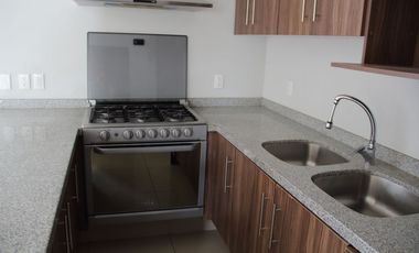 BONITA CASA EN RENTA DENTRO DE COTO