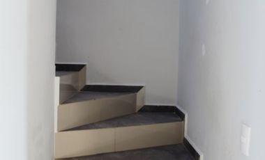 BONITA CASA EN RENTA DENTRO DE COTO