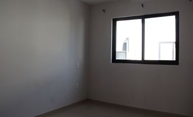 BONITA CASA EN RENTA DENTRO DE COTO