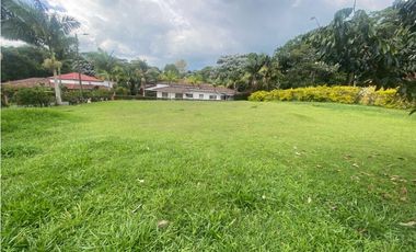 SE VENDE LOTE EN CONJUNTO CERRADO VA CIRCASIA